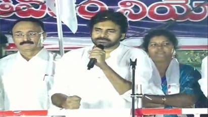 బాబుతో వైరం, జగన్ తో దోస్తీ: తెరాసపై పవన్ ఆసక్తికర వ్యాఖ్యలు