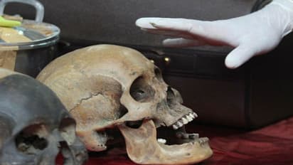 ரயில் நிலையத்தில் மனித எலும்பு குவியல்… போலீசார் அதிர்ச்சி!