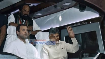 హైదరాబాదులో చంద్రబాబు రోడ్ షో (ఫొటోలు)