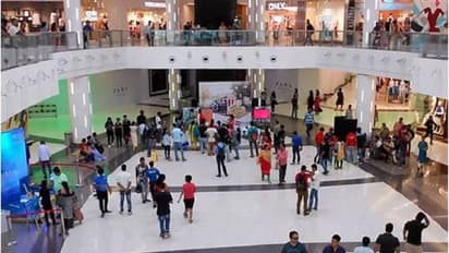 ಟಾಯ್ಲೆಟ್ನಲ್ಲಿ ಮಗುವಿಗೆ ಎದೆ ಹಾಲುಣಿಸುವಂತೆ ಹೇಳಿದ ಮಾಲ್ ಸಿಬ್ಬಂದಿ