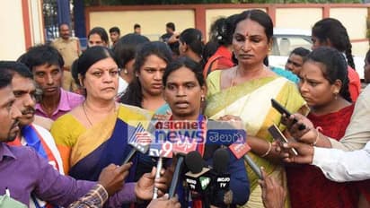 చెవిలో ఇయర్ ఫోన్ పెట్టి.. కిడ్నాప్ చేశారు: గోషామహాల్ చంద్రముఖి