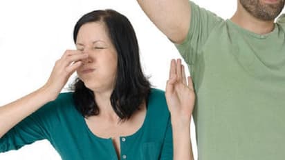 ശരീരത്തിലെ അമിത വിയർപ്പും ദുർഗന്ധവും കുറയ്ക്കുന്നതിന് ശ്രദ്ധിക്കേണ്ട രണ്ട് കാര്യങ്ങൾ 