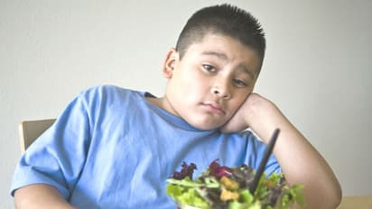 കുട്ടികളിലെ പൊണ്ണത്തടി; രക്ഷിതാക്കൾ ശ്രദ്ധിക്കേണ്ട ചില കാര്യങ്ങൾ