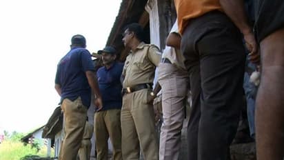 രണ്ട് ജ്വല്ലറികളില് ഭിത്ത് തുരന്ന് മോഷണം; കവര്ന്നത് നാലുലക്ഷം രൂപയുടെ വെള്ളി