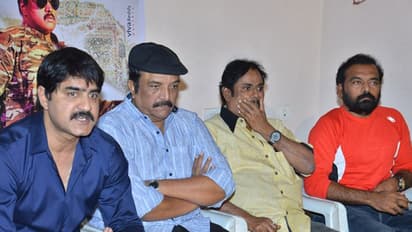 సినిమాలో పవన్ కళ్యాణ్ ని తిట్టలేదు.. క్లారిటీ ఇచ్చిన దర్శకుడు!