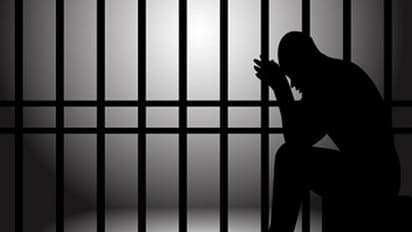 വിവാഹമോചനത്തിന് കോടതിയില് പോയ വ്യക്തിക്ക് കിട്ടിയത് ജയില്ശിക്ഷ; ചതിച്ചത് ഇംഗ്ലീഷ്