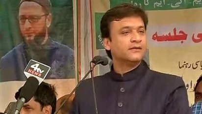 अब छोटे ओवैसी का विवादित बयान, 'मोदी को चौकीदारी की टोपी और सीटी पहनाऊंगा'