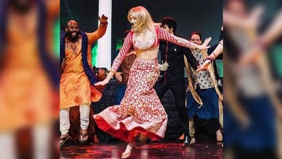 'देसी गर्ल' की विदेशी जेठानी का भारतीय अंदाज देखकर दंग रह जाएंगे आप