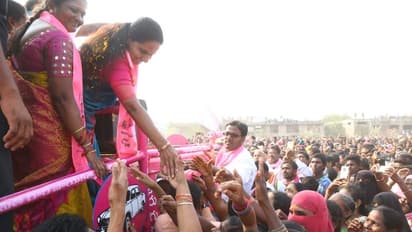 మల్లాపూర్ లో కవిత రోడ్ షో (ఫొటోలు)