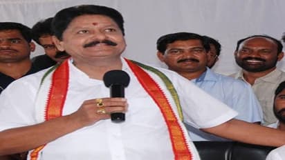 కాంగ్రెస్ లో అప్పుడే సీఎం చిచ్చు: సర్వే వ్యాఖ్యలు ఇవి