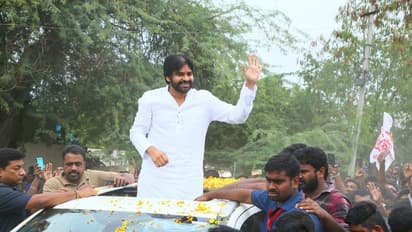 జగన్, చంద్రబాబులపై పవన్ కల్యాణ్ సంచలన వ్యాఖ్యలు