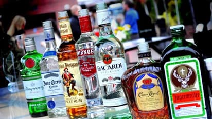 ഇനിമുതല് ബാറിലിരുന്ന് വിദേശനിര്മിത വിദേശമദ്യത്തോട് ചിയേഴ്സ് പറയാം