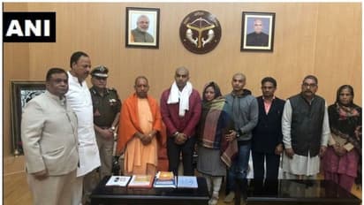 ബുലന്ദ്ഷെഹർ ആൾക്കൂട്ടക്കൊല; അന്വേഷണം കാര്യക്ഷമമല്ലെന്ന് കുടുംബം; യോഗി ആദിത്യനാഥിനെ കണ്ടു