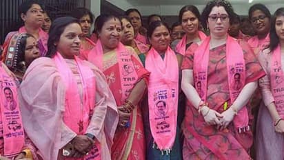 టీఆర్ఎస్ తరపున లగడపాటి భార్య ప్రచారం