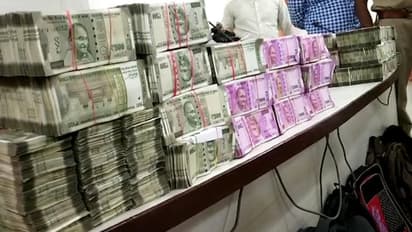 नेताओं की संपत्ति में बढ़ोत्तरी पर सुप्रीम कोर्ट ने उठाया सवाल