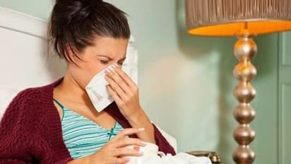 ঘুমিয়ে পড়ার পর কেন আমরা হাঁচি মারি না? রয়েছে মজার কারণ