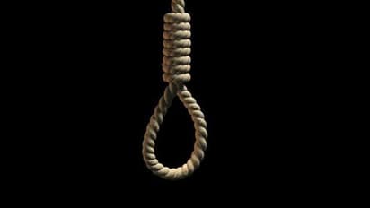 തിരുവനന്തപുരത്ത് വൈദികന് പള്ളിമേടയില് തൂങ്ങിമരിച്ച നിലയില്