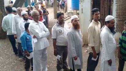 అక్బరుద్దీన్ నియోజకవర్గంలో 40 వేల ఓట్లు గల్లంతు