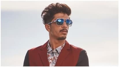 ஹீரோவானார் பிக்பாஸ் ஷாரிக்! கதாநாயகியாக மிஸ் குளோபல் அழகி!