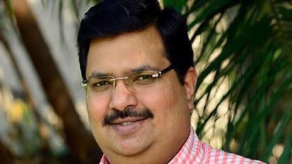 മഹാരാഷ്ട്രയിലും ബിജെപിക്ക് തിരിച്ചടി; മുന് മന്ത്രിയടക്കം രണ്ട് നേതാക്കൾ പാര്ട്ടിവിട്ടു