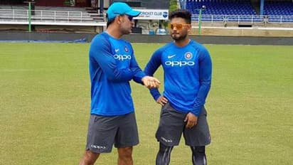 ഓസ്‌ട്രേലിയയിലെ അരങ്ങേറ്റത്തില്‍ തന്നെ ഋഷഭ് പന്ത് ധോണിയുടെ നേട്ടത്തിനൊപ്പം