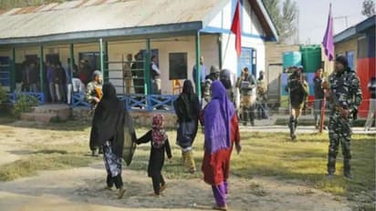 രാജ്യം അവരെ ചൊല്ലി തര്ക്കിക്കുന്നു; അവര് ജീവിച്ച് കാണിക്കുന്നു...