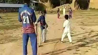 'നൂറ്റാണ്ടിലെ പന്ത്' എറിഞ്ഞ് ഏഴു വയസുകാരന്‍ കശ്മീരി ബാലന്‍; കൈയടിച്ച് ഷെയ്ന്‍ വോണും ക്രിക്കറ്റ് ലോകവും