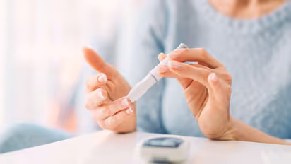 രക്തത്തിലെ പഞ്ചസാരയുടെ അളവ് ക്രമപ്പെടുത്താൻ സഹായിക്കുന്ന 5 ഭക്ഷണങ്ങൾ