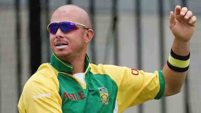 టీమిండియా మహిళా జట్టు కోచ్ పదవికి అప్లికేషన్ వేసిన గిబ్స్