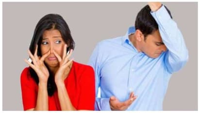 உங்க வியர்வை நாற்றம் உங்களாலே தாங்க முடியலையா..? கவலைய விடுங்க....இத பண்ணுங்க போதும்...!