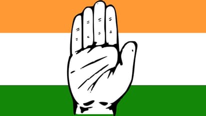 కాంగ్రెస్ సీనియర్ల మధ్య ఘర్షణ...షోకాజ్ నోటీసులు జారీ చేసిన టిపిసిసి