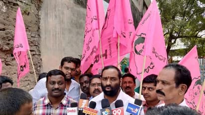 ఏపీలోని పాలకొల్లులో కేసీఆర్ అభిమానుల సంబరాలు!