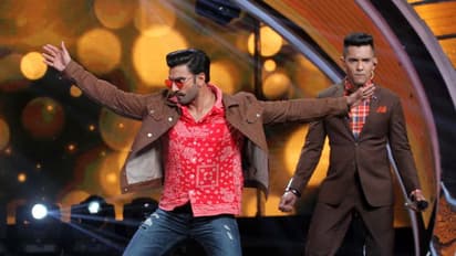 Simmba stars Sara Ali Khan, Ranveer Singh's antics on Sa Re Ga Ma Pa stage will take away weekday blues