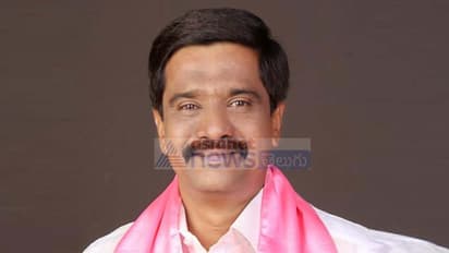 అధైర్యం వద్దు.. నియోజకవర్గ ప్రజలతో ఉండు: మంత్రి ప్రశాంత్ రెడ్డికి సీఎం కేసీఆర్ ఫోన్.. సహాయ చర్యలపై ఆరా (Video)