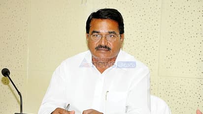 మా చేతుల్లో ఏమీ లేదు.. ఆ పంట కొనలేం... తెలంగాణ మంత్రులు