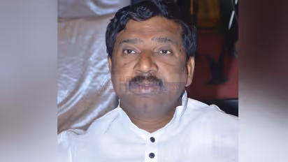 ఆయనో అవినీతి తిమింగళం.. నా దగ్గర పుస్తకమే వుంది, బయటపెడతా : కడియంపై రాజయ్య సంచలన వ్యాఖ్యలు