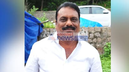 రేవంత్ రెడ్డితో బీఆర్ఎస్ ఎమ్మెల్యే ప్రకాష్ గౌడ్ భేటీ .. మొన్న నలుగురు, ఇవాళ ఈయన .. అసలేం జరుగుతోంది..?