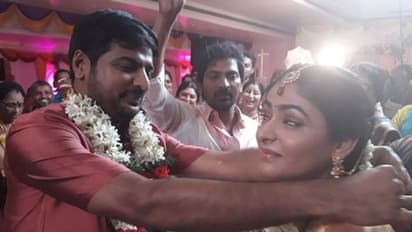 காமெடி நடிகர் சதீஷுக்கு திடீர் திருமணமா? தீயாய் பரவும் புகைப்படம்!