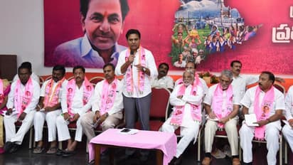 కేబినెట్పై కేసీఆర్ కసరత్తు: కేటీఆర్ చుట్టూ ఎమ్మెల్యేల చక్కర్లు