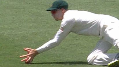 ಔಟ್/ನಾಟೌಟ್ ನೀವೇ ಹೇಳಿ: ಚರ್ಚೆಗೆ ಗ್ರಾಸವಾದ ಕೊಹ್ಲಿ ಕ್ಯಾಚ್..!