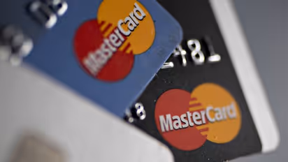 Mastercard पर लगा प्रतिबंध हटा, RBI के फैसले के बाद अब नया क्रेडिट या डेबिट कार्ड जारी हो सकेगा