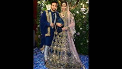 वेडिंग रिसेप्शन में एक जैसे लुक में नजर आए साइना-पारूपल्ली, वायरल हुई तस्वीरें