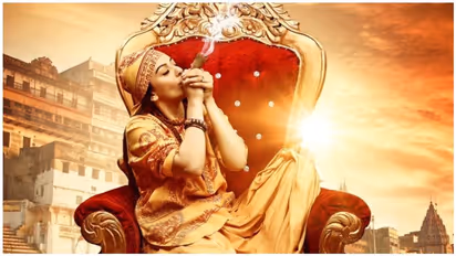 Hansika Motwani with Whiskey :  கஞ்சாவை தொடர்ந்து விஸ்கி ... ஹன்ஷிகாவின் போஸால் கடுப்பான நெட்டிசன்கள்...