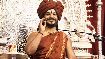 Gujarat high court directs cops to produce victims, Nithyananda goes missing