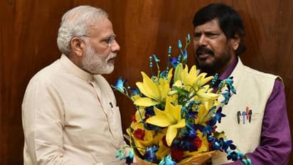 RBI ಹಣ ನೀಡುತ್ತಿಲ್ಲ, 15 ಲಕ್ಷ ನಿಧಾನವಾಗಿ ಎಲ್ಲರ ಖಾತೆ ಸೇರುತ್ತೆ: ಅಠಾವಳೆ