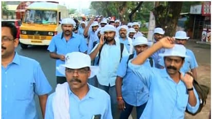 കെ എസ് ആര് ടി സിയിലെ കൂട്ട പിരിച്ചുവിട്ടല്; താല്ക്കാലിക കണ്ടക്ടര്മാരുടെ ലോങ്ങ്മാര്ച്ച് തുടരുന്നു