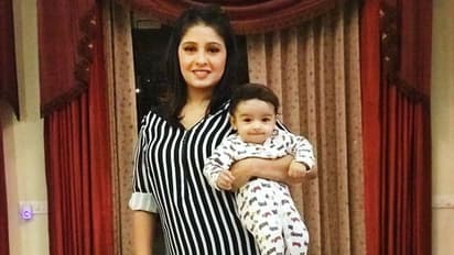 লকডাউনের মাঝেই ডিভোর্সের সিদ্ধান্ত, বিবাহ বিচ্ছেদের কারণ খোলসা করলেন স্বামী