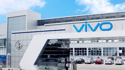 ‘స్మార్ట్’ మేజర్లకు సవాల్: 1న విపణిలోకి వివో ‘ఐక్యూ’ 12జీబీ