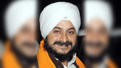 Did AAP actually pass a resolution in Delhi Assembly demanding withdrawal of Rajiv Gandhi's Bharat Ratna?