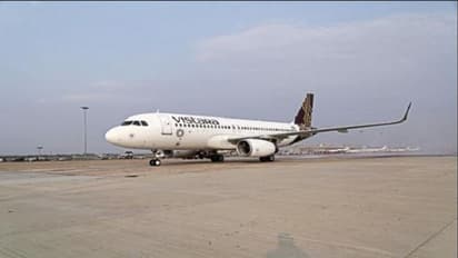 ಸಿಗರೇಟ್ ಸೇದ್ತಿನಿ ಅಂದವನನ್ನು ಗೆಟ್ ಔಟ್ ಎಂದ ವಿಮಾನ ಸಂಸ್ಥೆ!